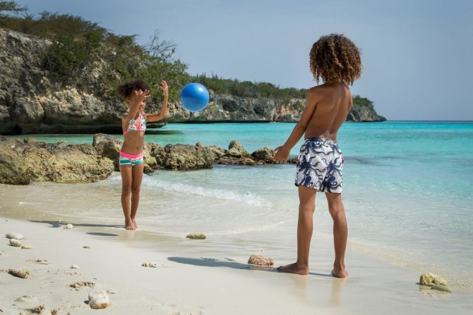 Silikonowa piłka do zabawy na plaży Scrunch